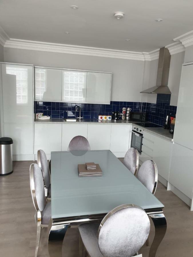Birchover Juniper Court Aparthotel นอตติงแฮม ภายนอก รูปภาพ